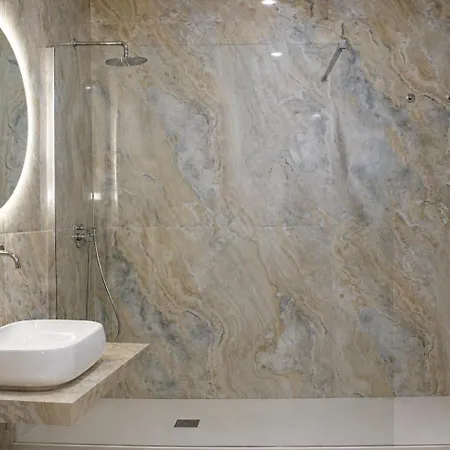 Amar Luxury Πανσιόν 4*